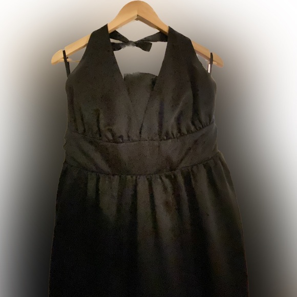 Black satin halter dress - Picture 6 of 16